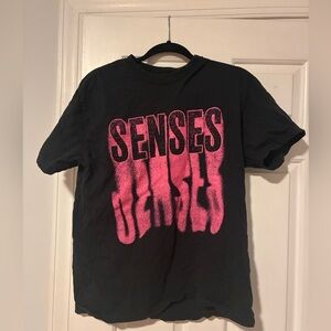 SENSES Tour Tee